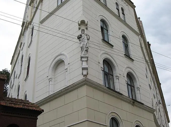 Izuminka V Centre Goroda Apartament *